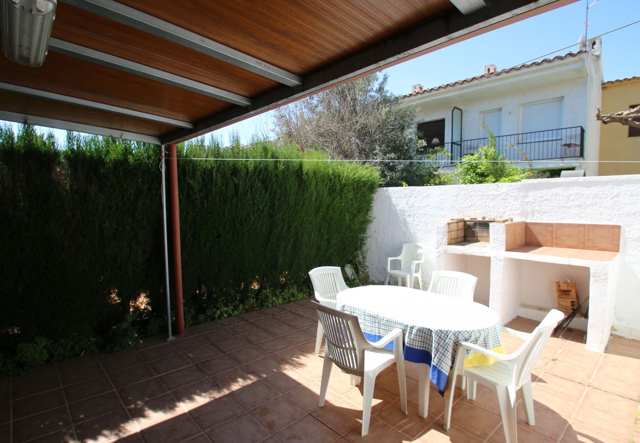 Casa con terraza soleada en miami playa