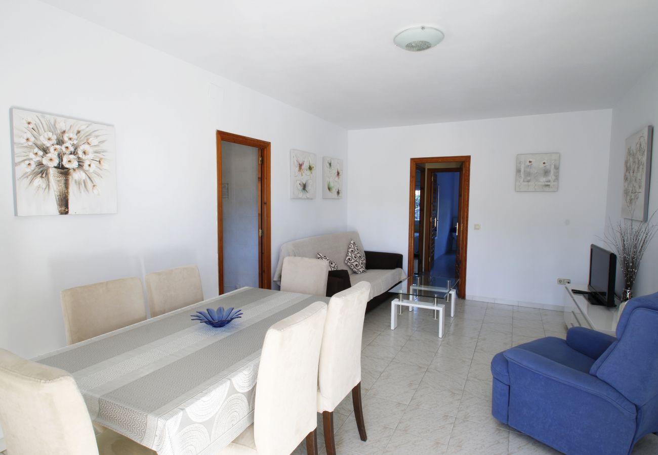 apartamento alquiler vacacional renovado cambrils