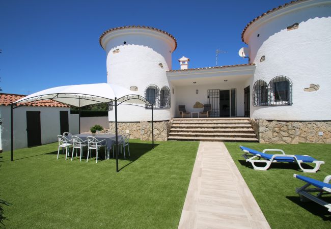 Villa en Miami Playa - Villa Paradis Costa Dorada Villa en Miami Playa - Villa Paradis Costa Dorada