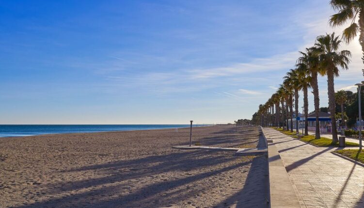 paseo-maritimo-miami-platja.jpg