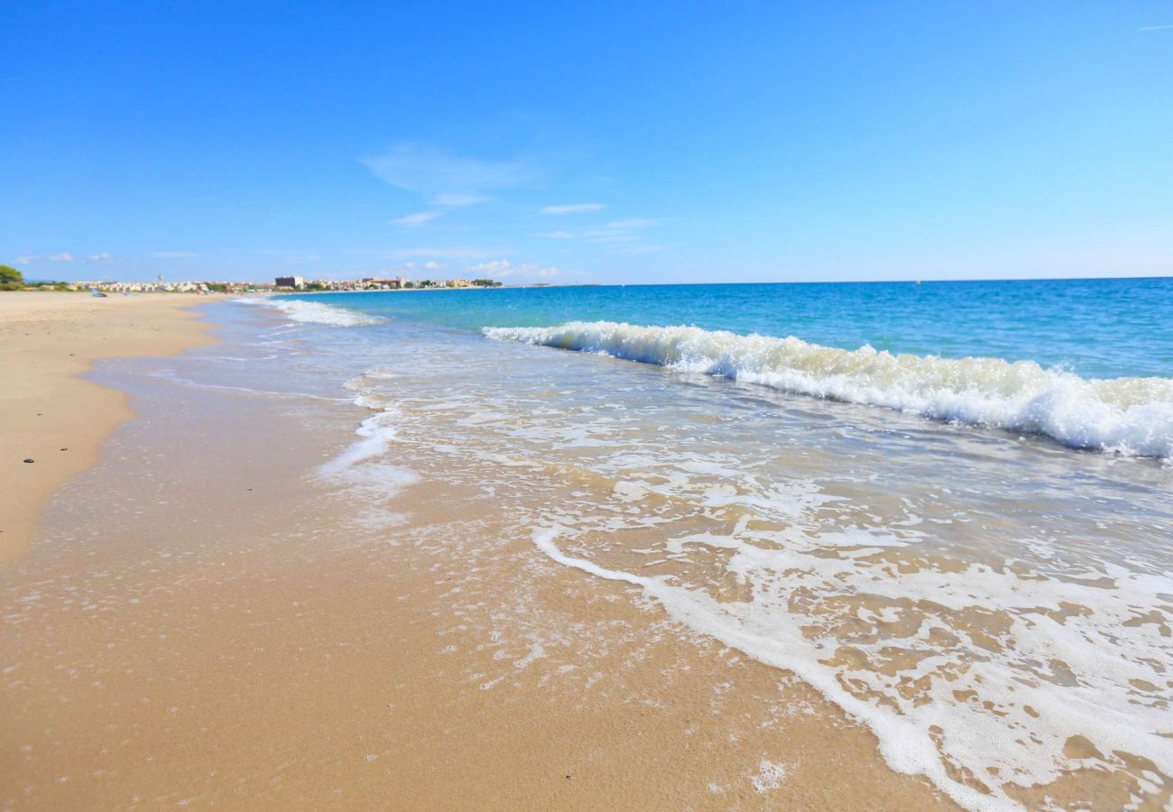 Ferienwohnung in Hospitalet de L´Infant - Arcos del MAR 1º F