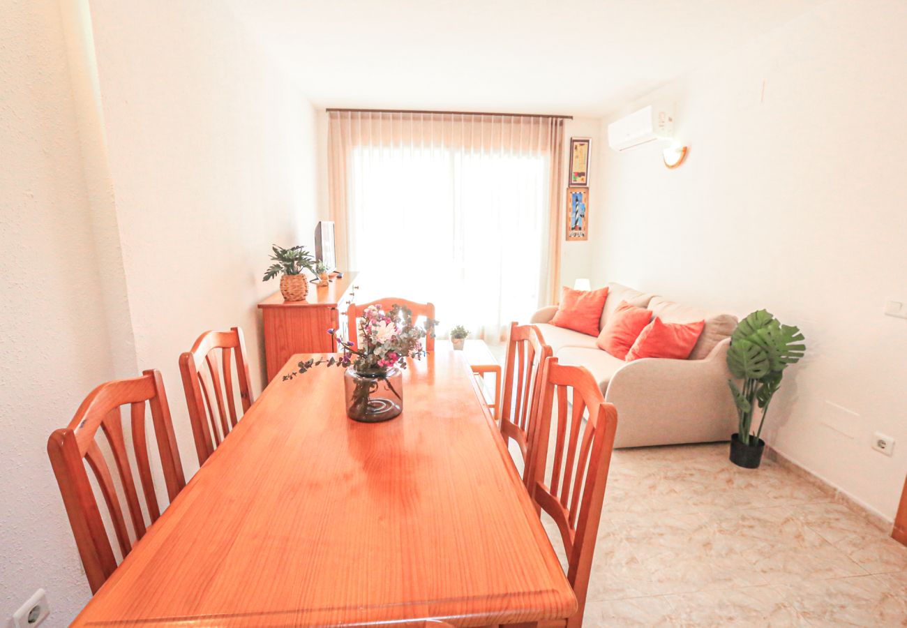 Ferienwohnung in Hospitalet de L´Infant - Arcos del MAR 1º F