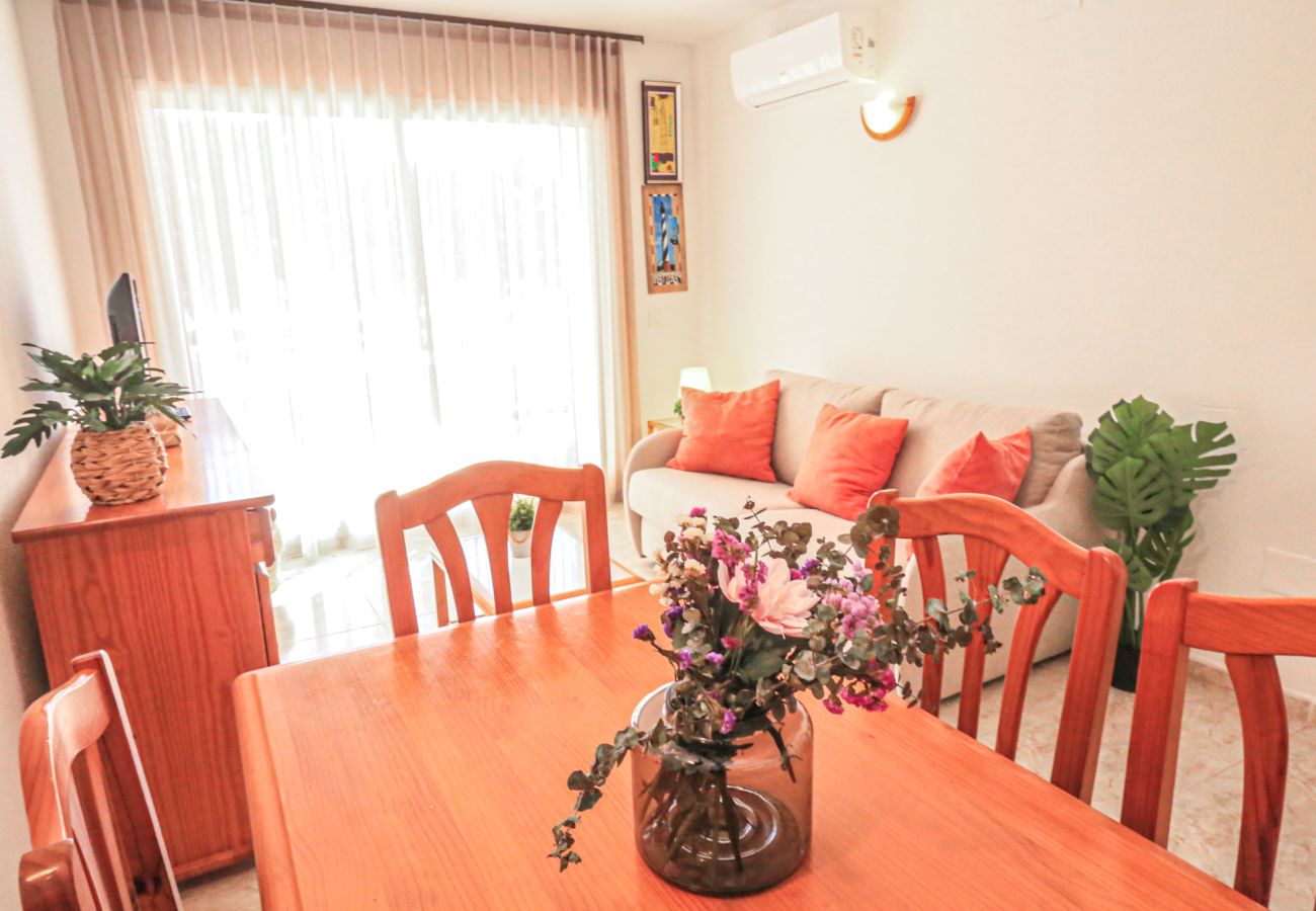 Ferienwohnung in Hospitalet de L´Infant - Arcos del MAR 1º F