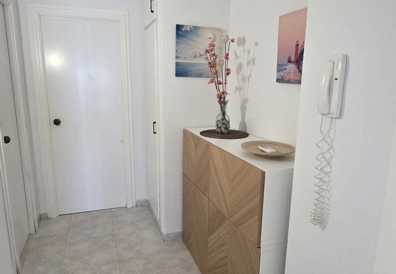 Ferienwohnung in Miami Playa - Villa Adriana C A205, Parc Mont-roig