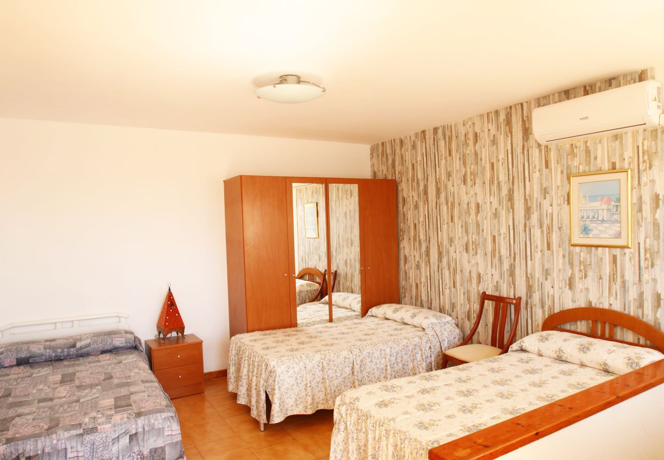 Ferienhaus in Miami Playa - Duplex Zamar, Parc Mont-roig