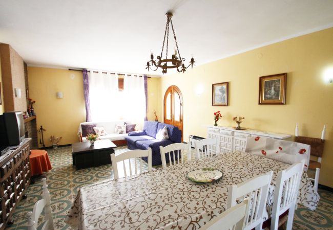 Villa in Mont-Roig del Camp - Villa Rustical 14 Costa Dorada Villa in Mont-Roig del Camp - Villa Rustical 14 Costa Dorada