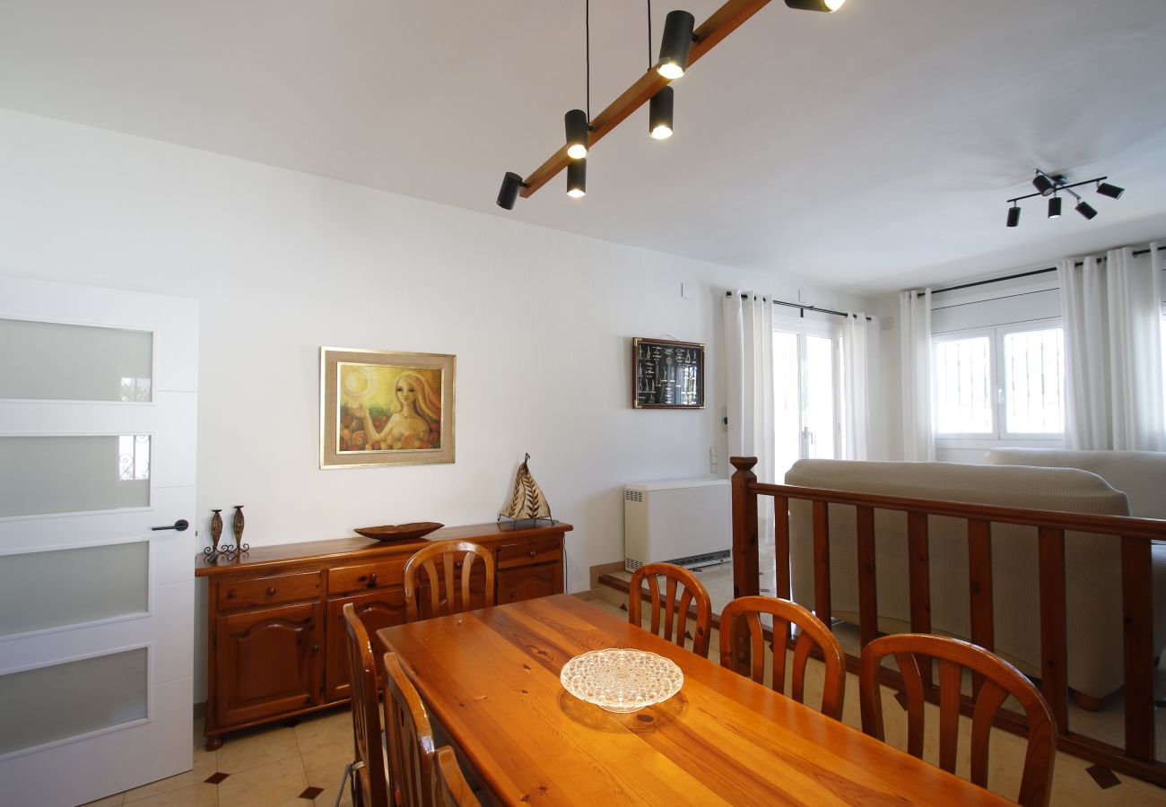 Villa in Mont-Roig del Camp - Villa Dorada by Parc Mont-roig