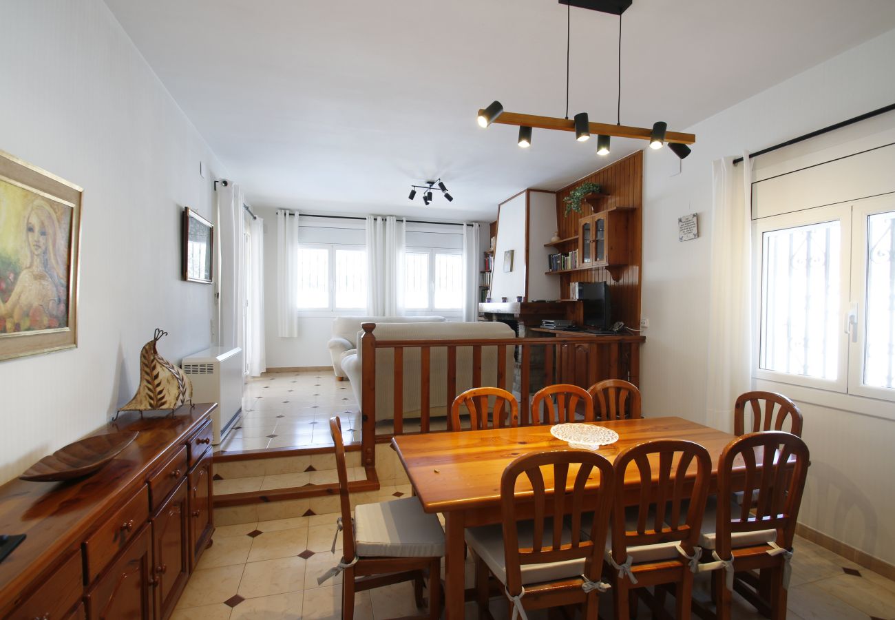 Villa in Mont-Roig del Camp - Villa Dorada by Parc Mont-roig