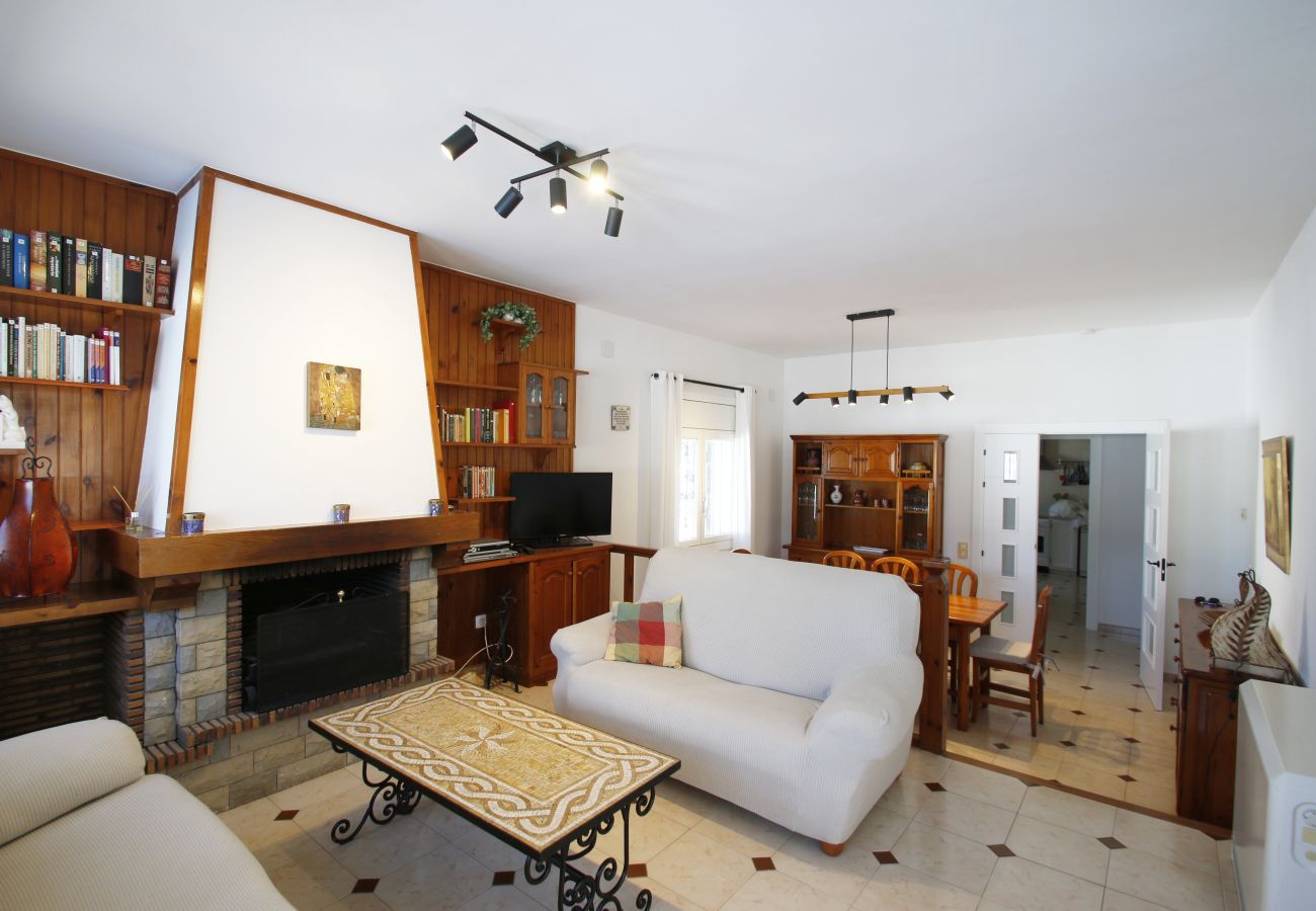 Villa in Mont-Roig del Camp - Villa Dorada by Parc Mont-roig