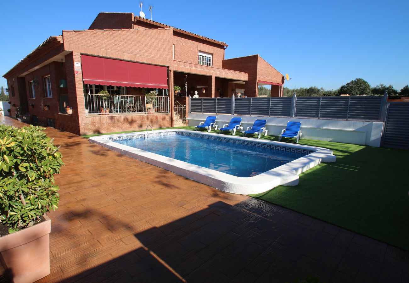 Tourist accommodation with swimming pool in Cambrils