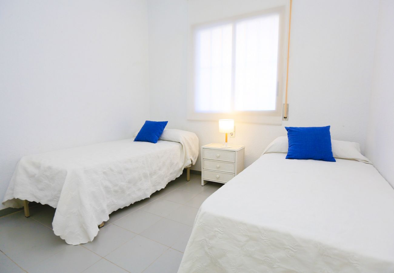 Apartment in Cambrils - GOLF A BAJOS 9