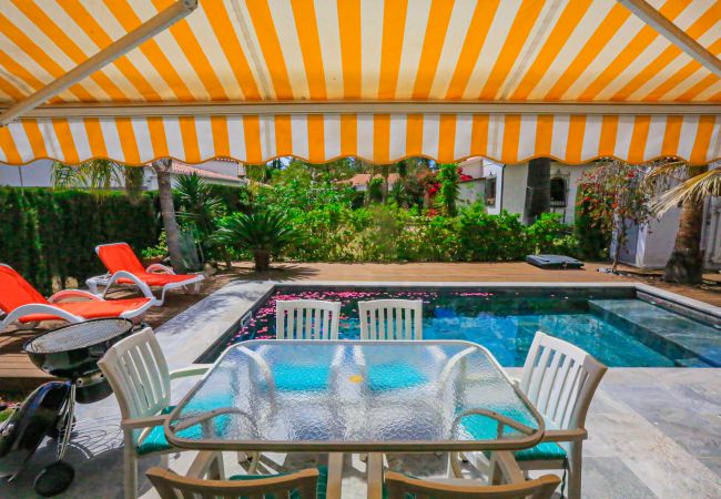 Villa in Cambrils - VILLA MONET Villa in Cambrils - VILLA MONET