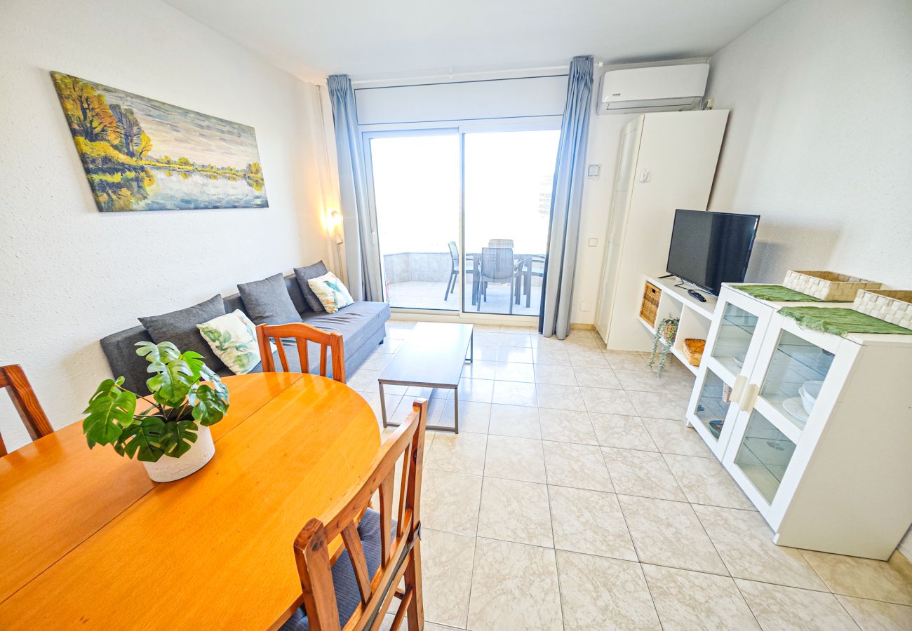 Apartment in Salou - Zahara