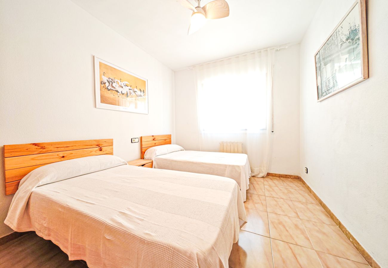 Apartment in Salou - LES COLUMNES