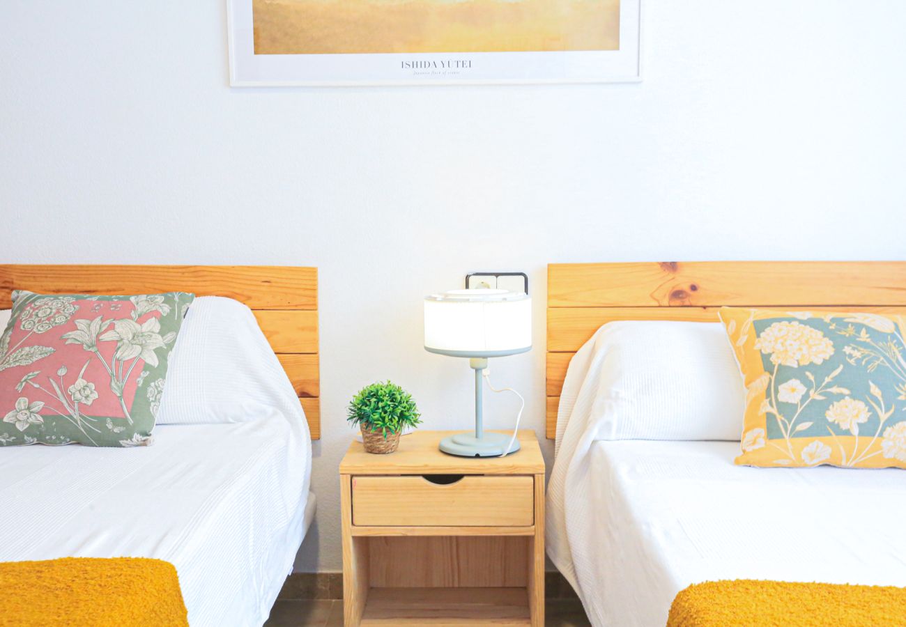 Apartment in Salou - LES COLUMNES