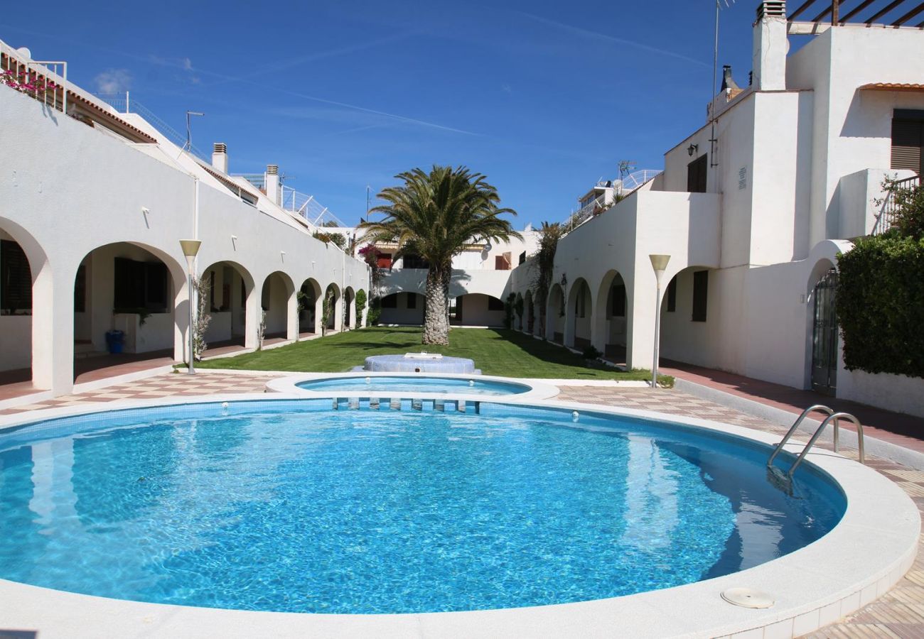 casas blancas pour location de vacances à miami platja espagne