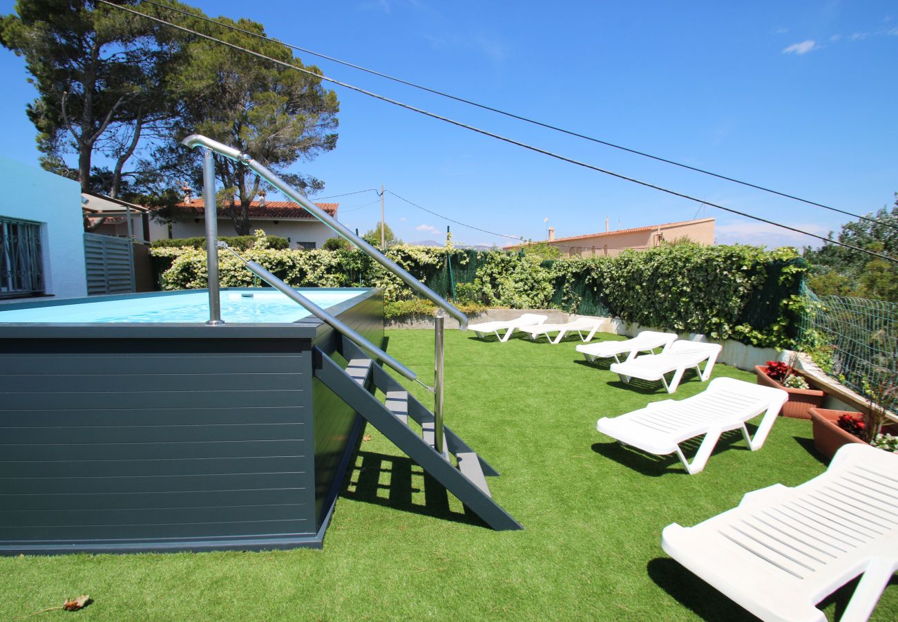 appartement de vacances avec piscine et jardin à miami platja espagne