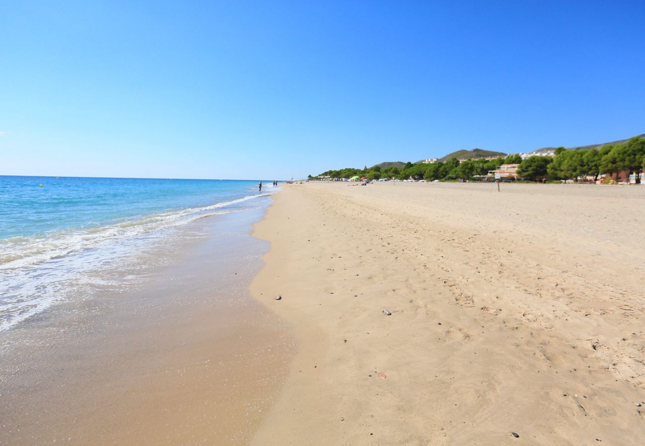 Апартаменты на Оспиталет дель Инфант - Arcos del MAR 1º F