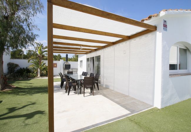 Вилла на Miami Playa - Villa Atenea by Parc Mont-roig Вилла на Miami Playa - Villa Atenea by Parc Mont-roig