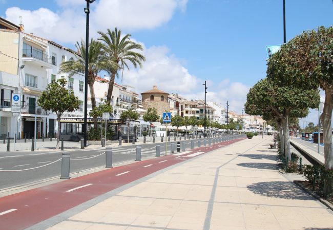 Апартаменты на Cambrils - Apartamento Les Palmeres Апартаменты на Cambrils - Apartamento Les Palmeres