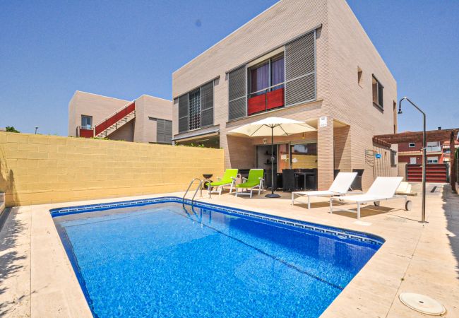 Дом на Cambrils - VILLA MAGNOLIA Дом на Cambrils - VILLA MAGNOLIA