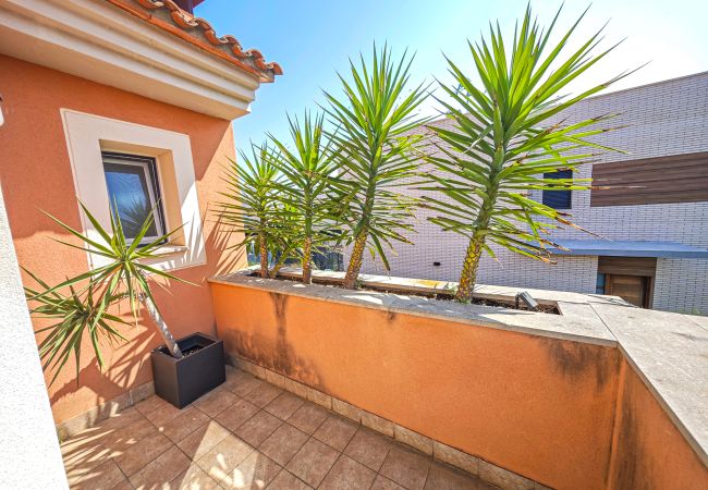 Дом на Cambrils - CASA PAUL CEZANNE Дом на Cambrils - CASA PAUL CEZANNE