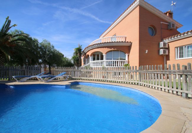 Вилла на Miami Playa - Villa Antonia by Parc Mont-roig Вилла на Miami Playa - Villa Antonia by Parc Mont-roig