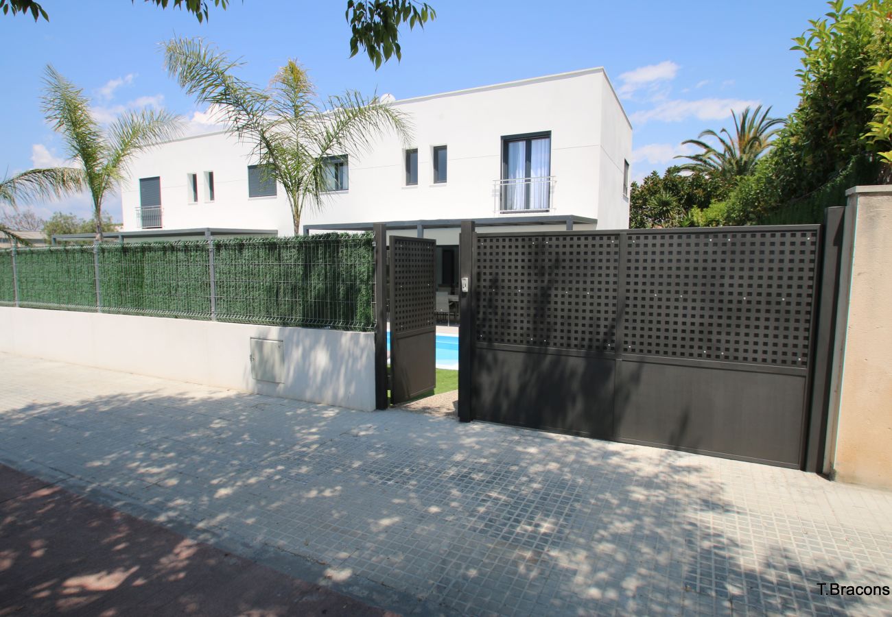 Вилла на Камбрильс - Villa Milos Cambrils