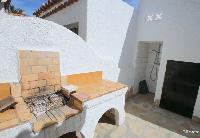 Вилла на Miami Playa - Villa Lyna by Parc Mont-roig Вилла на Miami Playa - Villa Lyna by Parc Mont-roig