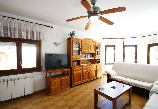 Вилла на Miami Playa - Villa Lyna by Parc Mont-roig Вилла на Miami Playa - Villa Lyna by Parc Mont-roig