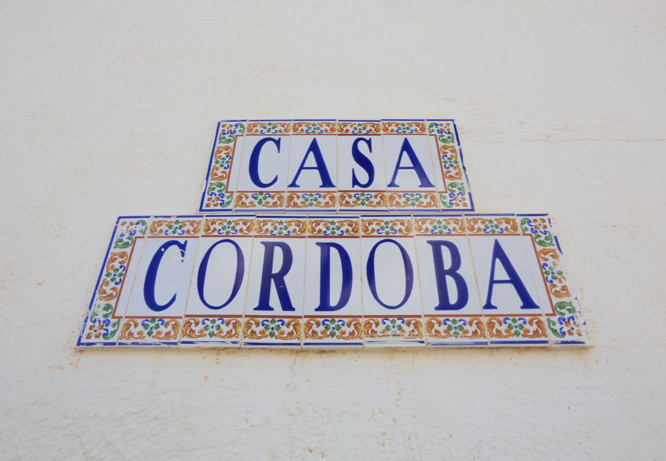 Дом на Камбрильс - CASA CORDOBA