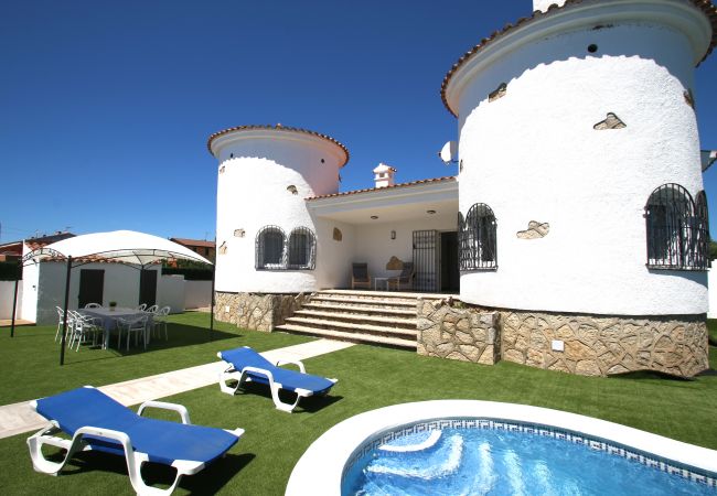 Вилла на Miami Playa - Villa Paradis Costa Dorada Вилла на Miami Playa - Villa Paradis Costa Dorada