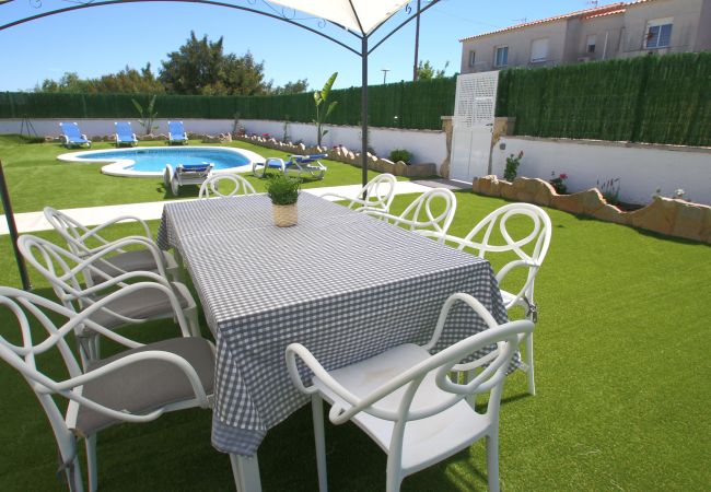 Вилла на Miami Playa - Villa Paradis Costa Dorada Вилла на Miami Playa - Villa Paradis Costa Dorada