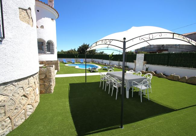 Вилла на Miami Playa - Villa Paradis Costa Dorada Вилла на Miami Playa - Villa Paradis Costa Dorada