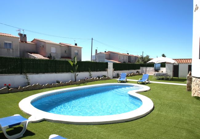 Вилла на Miami Playa - Villa Paradis Costa Dorada Вилла на Miami Playa - Villa Paradis Costa Dorada