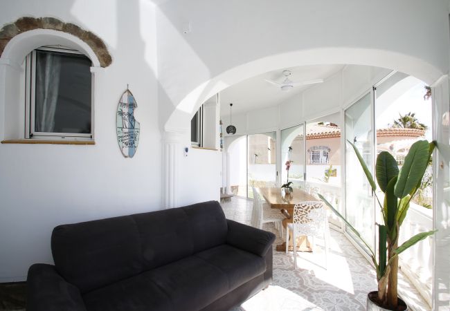 Вилла на Miami Playa - Villa Oasis Costa Dorada Вилла на Miami Playa - Villa Oasis Costa Dorada