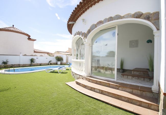 Вилла на Miami Playa - Villa Oasis Costa Dorada Вилла на Miami Playa - Villa Oasis Costa Dorada