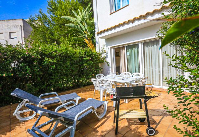 Дом на Salou - LAS CUMBRES 28 Дом на Salou - LAS CUMBRES 28